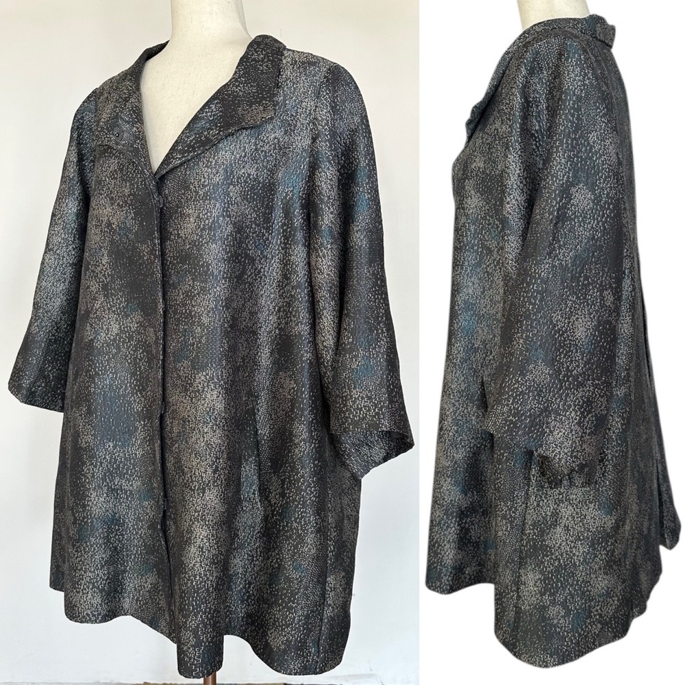 Eileen Fisher Silk Blend Jacquard Swing Coat Size Large Gray Lined Front Snap